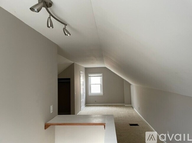Building Photo - 3 Bedroom 2 Bathroom House In North Colleg...
