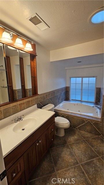 Building Photo - 141 W Pleasant View Ave