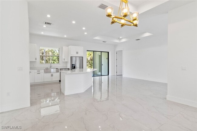 Building Photo - 1081 Desoto Blvd S