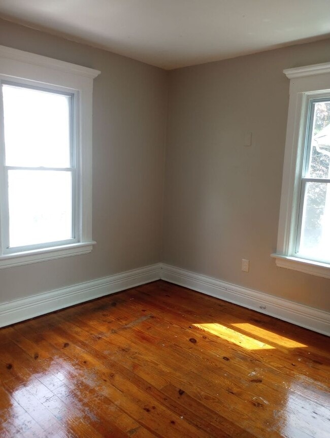 Building Photo - 125-127 South Fulton Street