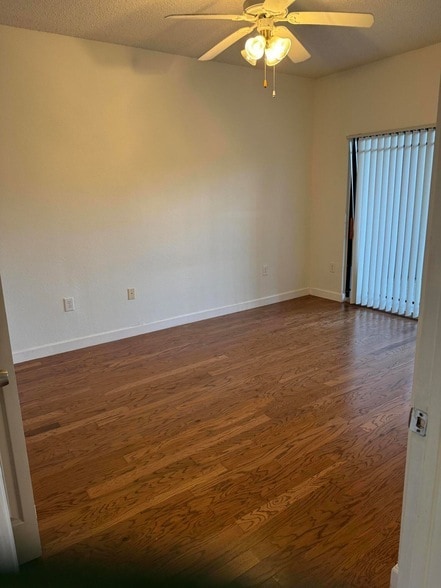 Building Photo - 2802 Sarento Pl