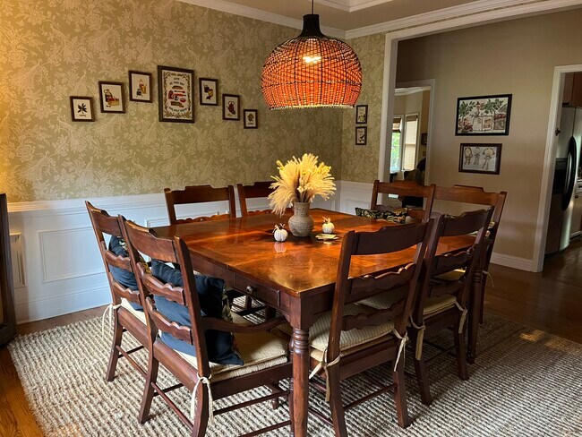 Building Photo - 201 Glenrise Ct