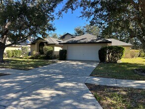Building Photo - 4 Bedroom 3 Bath Single Family Home in The Groves of Baytree - Tavares Florida