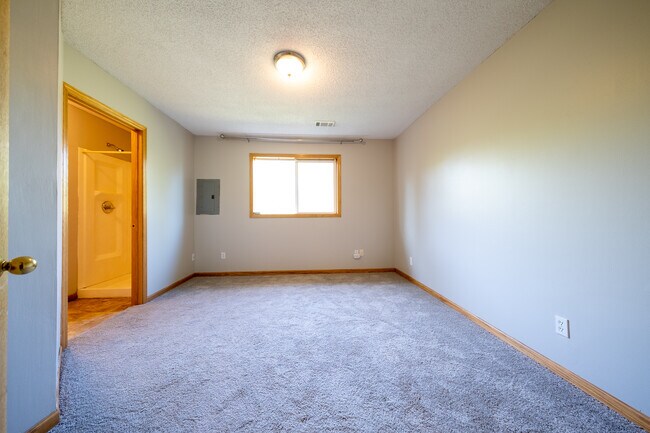 Building Photo - 1254 Willow Trail
