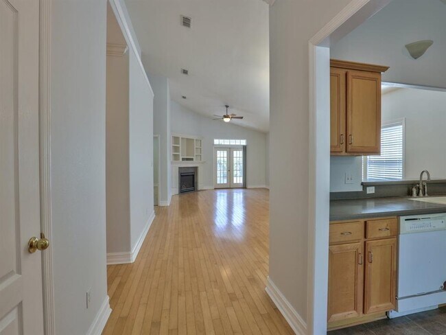 Building Photo - 3336 Cameron Chase Dr