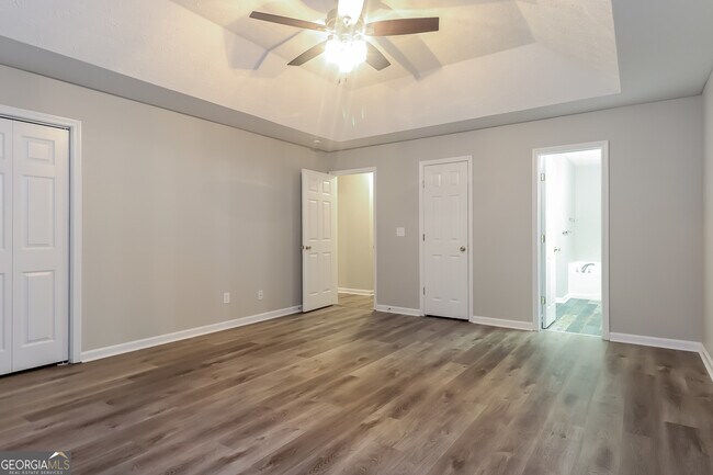 Building Photo - 60 Summer Breeze Ct