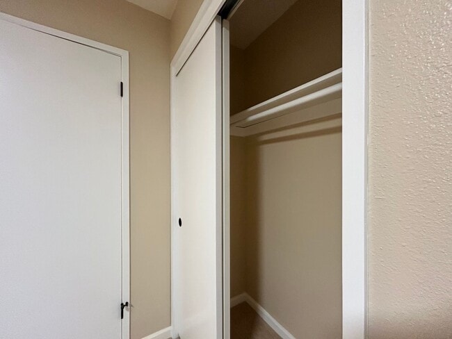 Building Photo - Serene 2 Bed, 2 Bath Updated Hidden Gem!