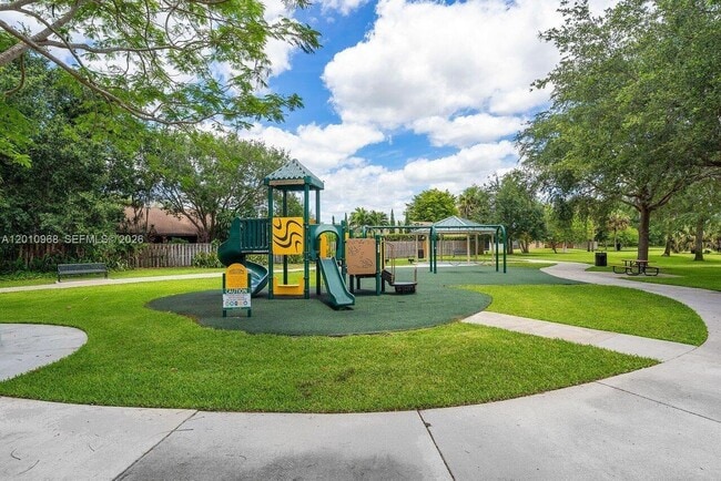 Building Photo - 1367 Riverside Cir