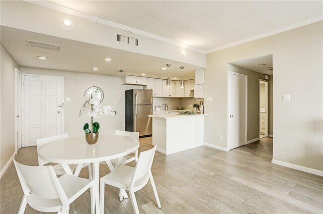 Building Photo - 1801 Lavaca St