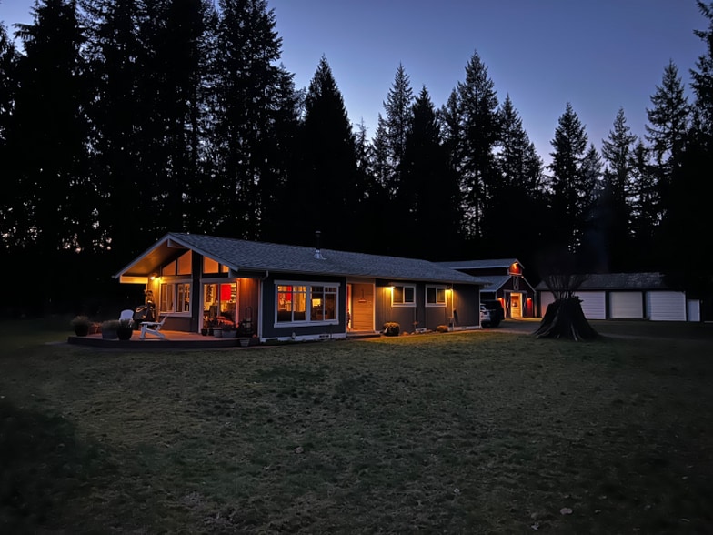 Building Photo - 13210 250th St NE