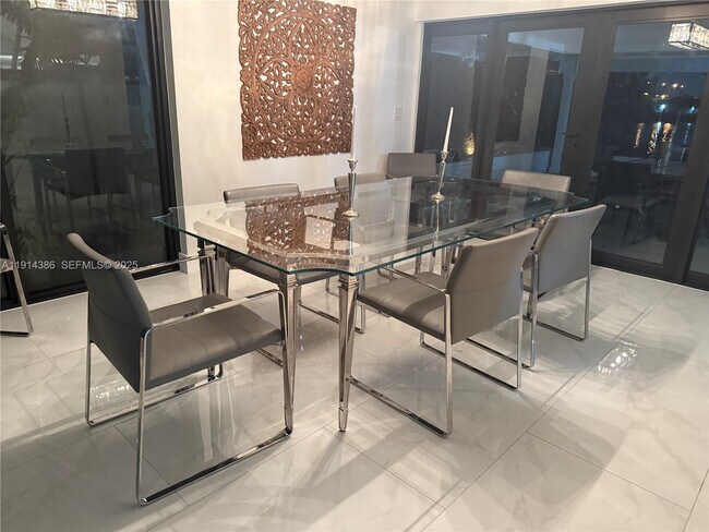 Building Photo - 7521 SW 56th St