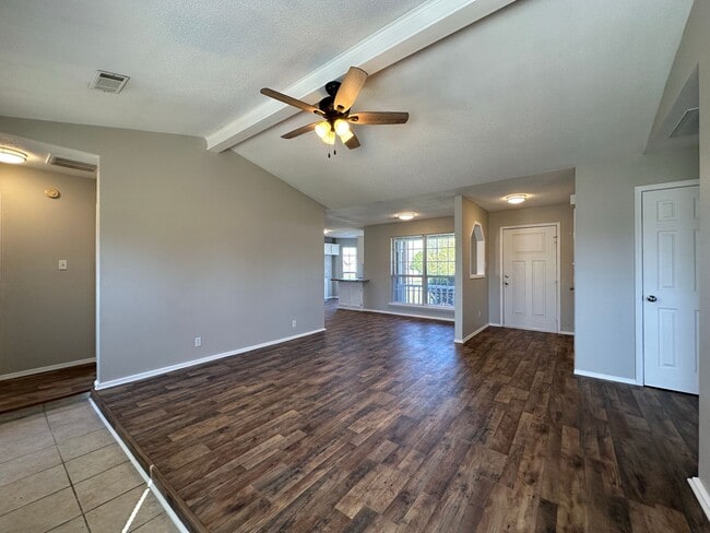 Building Photo - 1707 Plumbark Dr