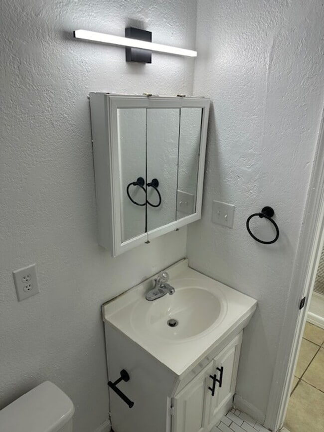 Building Photo - JP - Early