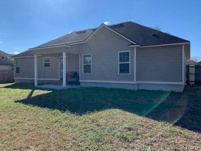 Building Photo - Beautiful 3BD/2BA Home in Miller Farms Sub...