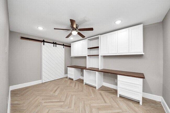 Building Photo - 10719 Lacaille Ln