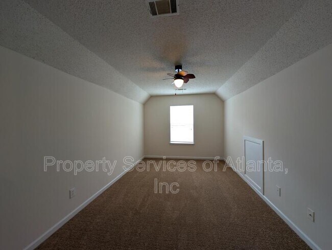 Building Photo - 2047 Mulberry Ln