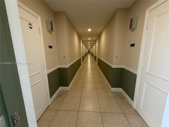 Building Photo - 2426 SE 17th St