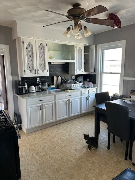 Building Photo - 91 Pomona St