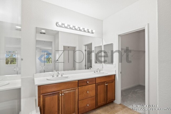 Building Photo - 812 Joree Ln