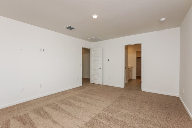 Building Photo - 7070 W Joycliff Way
