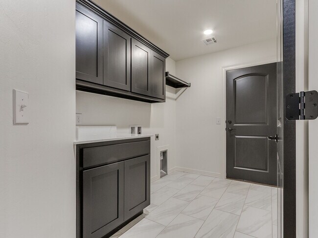 Building Photo - 4324 Overlook Pass