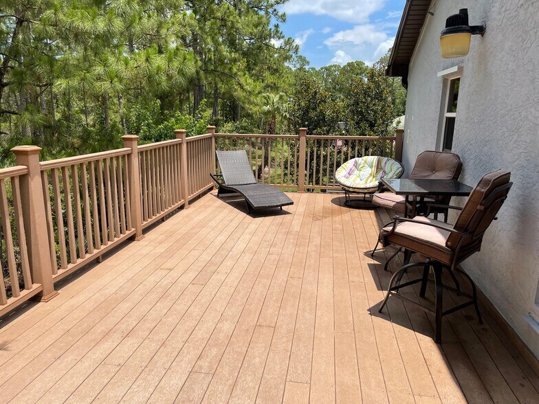 Building Photo - 2162 SW Perry Ter