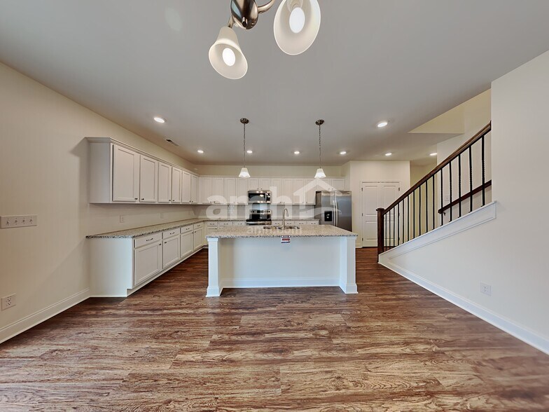 Building Photo - 4820 Chutney Dr