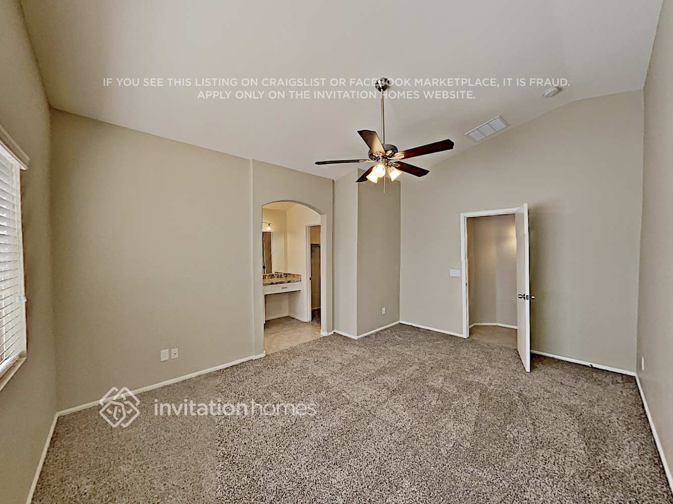 Building Photo - 1135 E Vernoa St