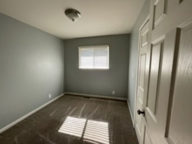 Building Photo - 4057 Bramford-