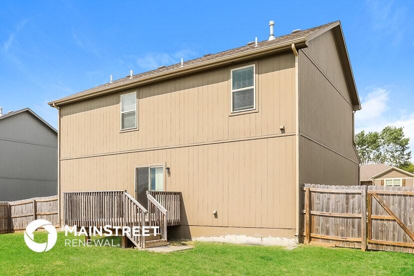 Building Photo - 531 S Poplar St