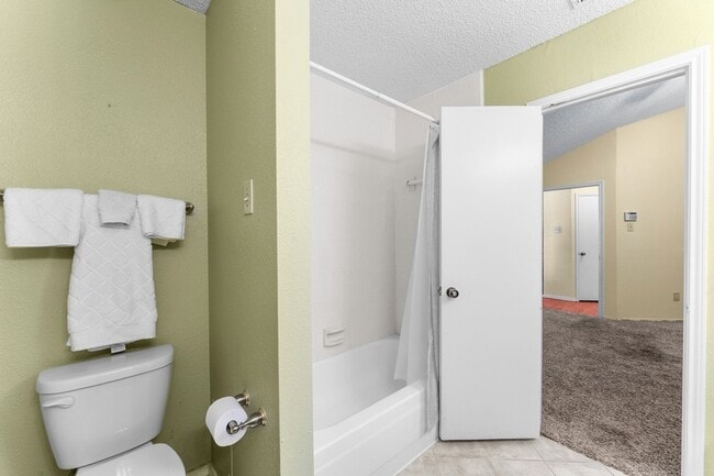 Building Photo - 626 Brittany Dr