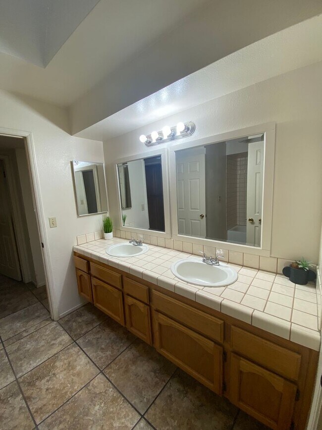 Building Photo - Get ready for Summer in this 3 BD 2 BA SW home with a Pool on a corner lot