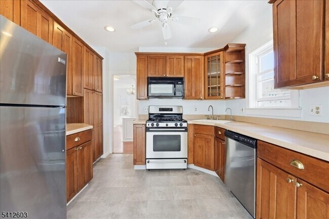 Building Photo - 30 Central Ave