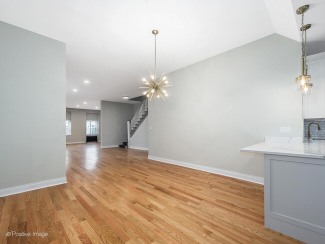 Building Photo - 2013 W North Ave