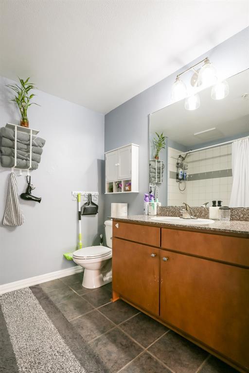 Building Photo - 2502 Leon St