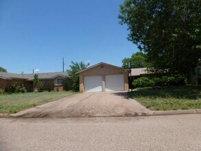 Building Photo - 2141 Glendale Dr