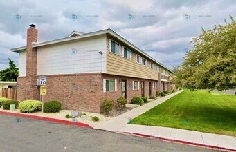 Building Photo - Charming 2-Bedroom, 1.5-Bathroom Condo in Reno!