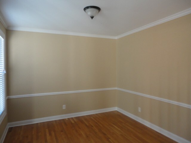 Building Photo - 6385 Clubside Dr