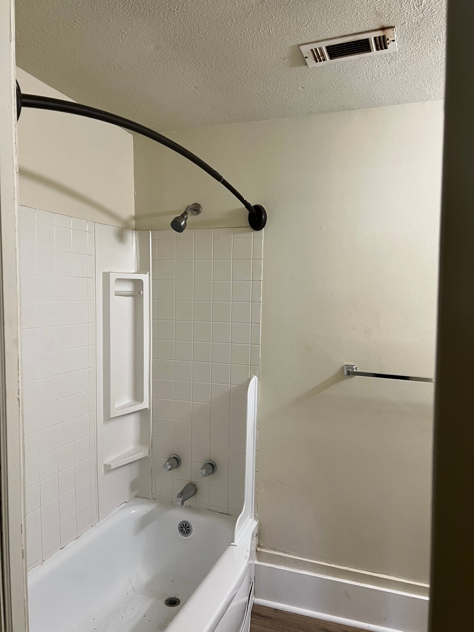Building Photo - 2411 Scovel St