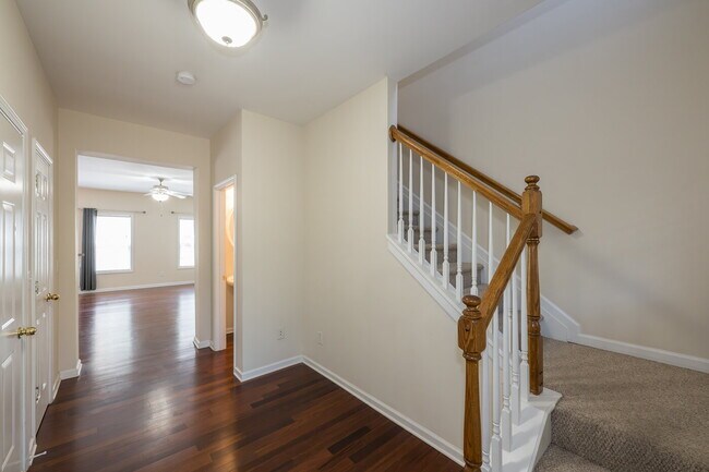 Building Photo - "Charming 2-Bed Oasis with Elegant Hardwoo...