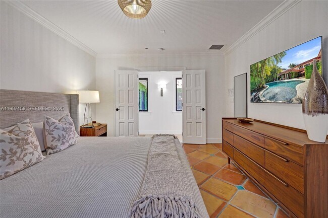 Building Photo - 2035 NE 31st Ave