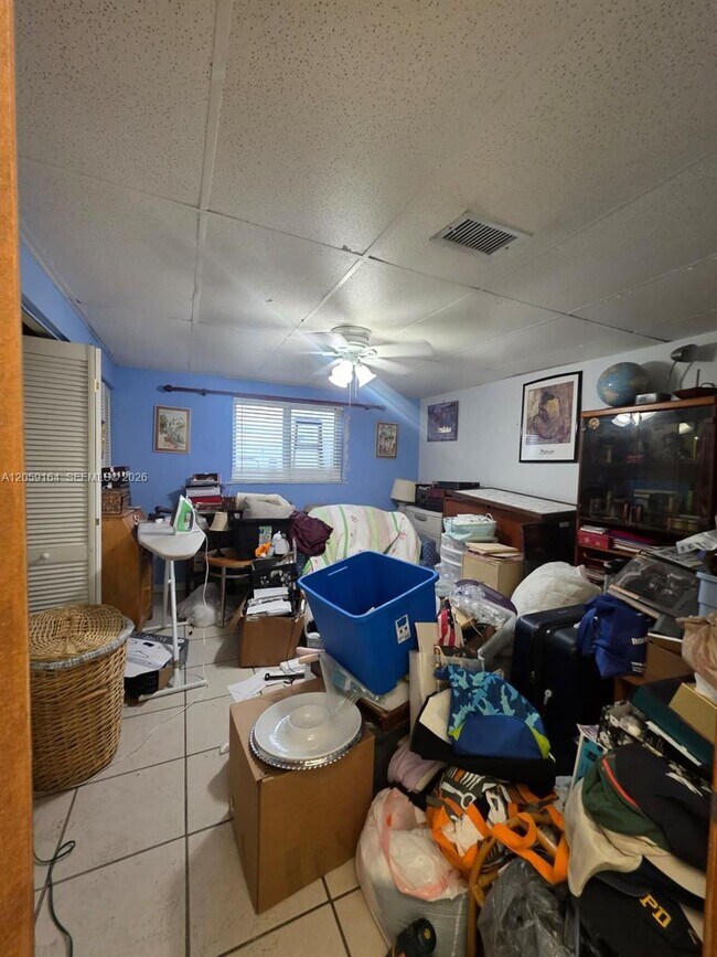 Building Photo - 421 SW 87th Ct