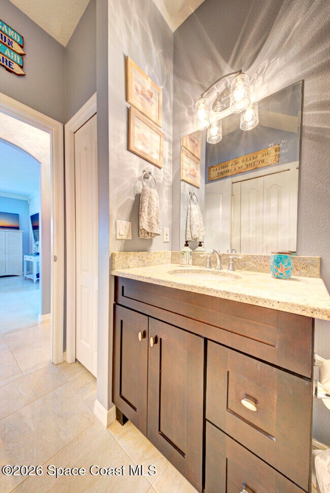 Building Photo - 1937 Golf Vista Blvd