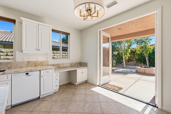 Building Photo - 196 Via San Lucia