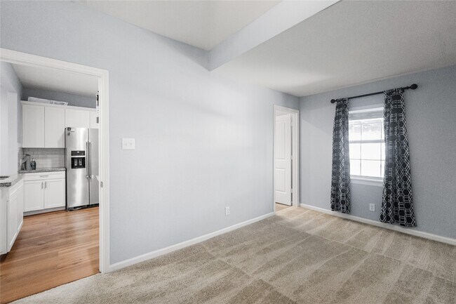 Building Photo - 3108 Indiana St