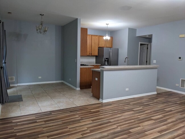 Building Photo - 3994 Blackstone Dr