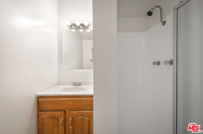 Building Photo - 1040 Iris St