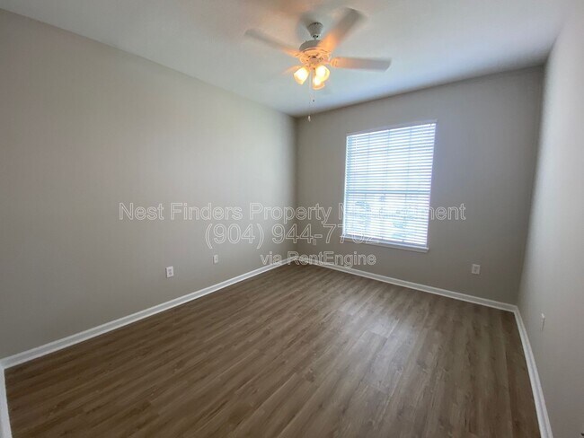 Building Photo - 7990 Baymeadows Rd E