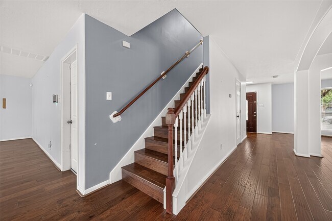Building Photo - 25346 Barmby Dr