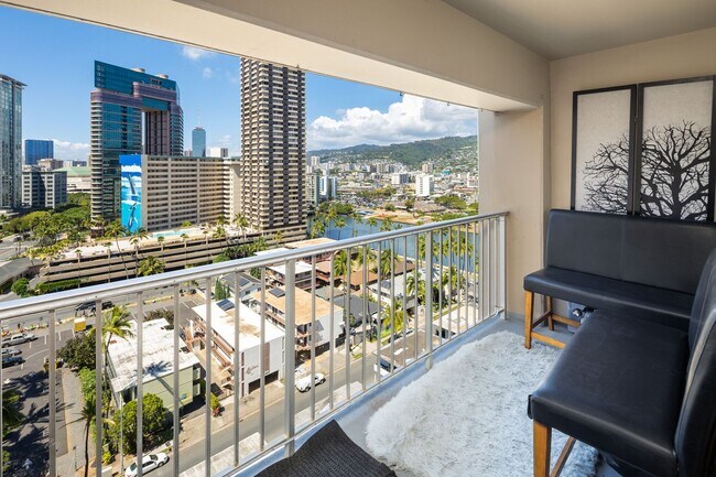 Building Photo - Keoni Ana in Waikiki - 2 Bedroom 1.5 Bath and 2 Parking Stalls!